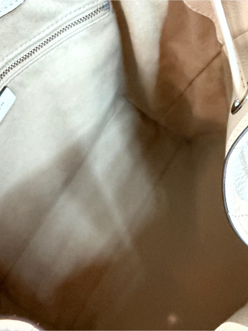 Tory Burch Large Charlie Quilted Drawstring Bag - Light Cream - Picture 7 of 8
